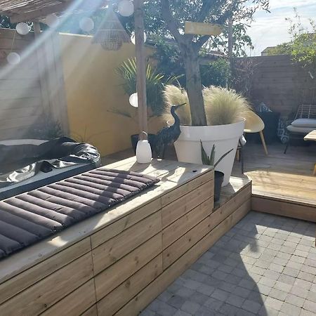 הוילה רושפור Le Spa Parmentine, Jacuzzi Hammam מראה חיצוני תמונה