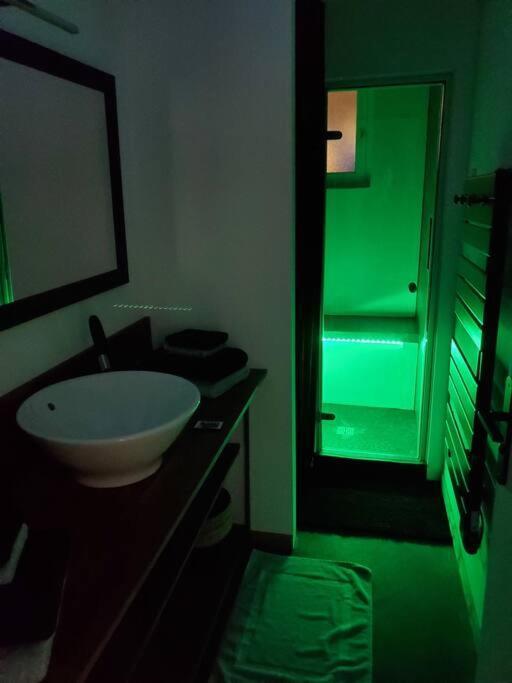 הוילה רושפור Le Spa Parmentine, Jacuzzi Hammam מראה חיצוני תמונה